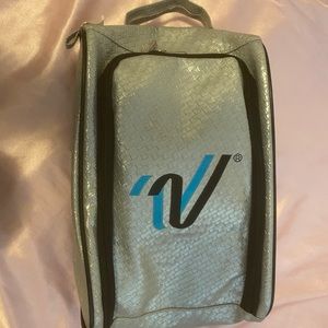 Cheerleading/gymnastics shoes with holding case